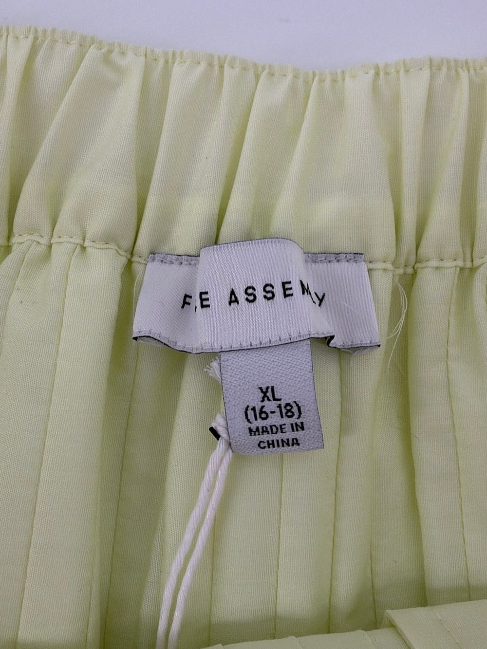 Free Assembly Yellow Pintuck Pleated Midi Skirt XL Cottagecore Coquette Preppy - Picture 3 of 11